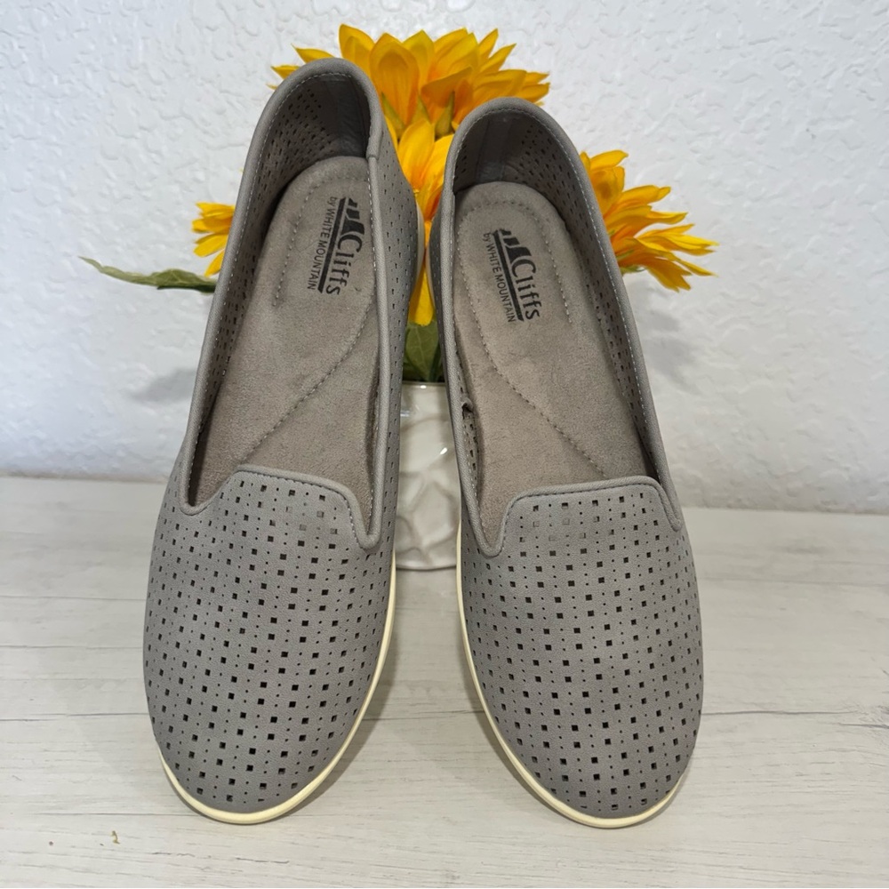 Cliffs by White Mountain Gray Slip-On Shoes – Women’s